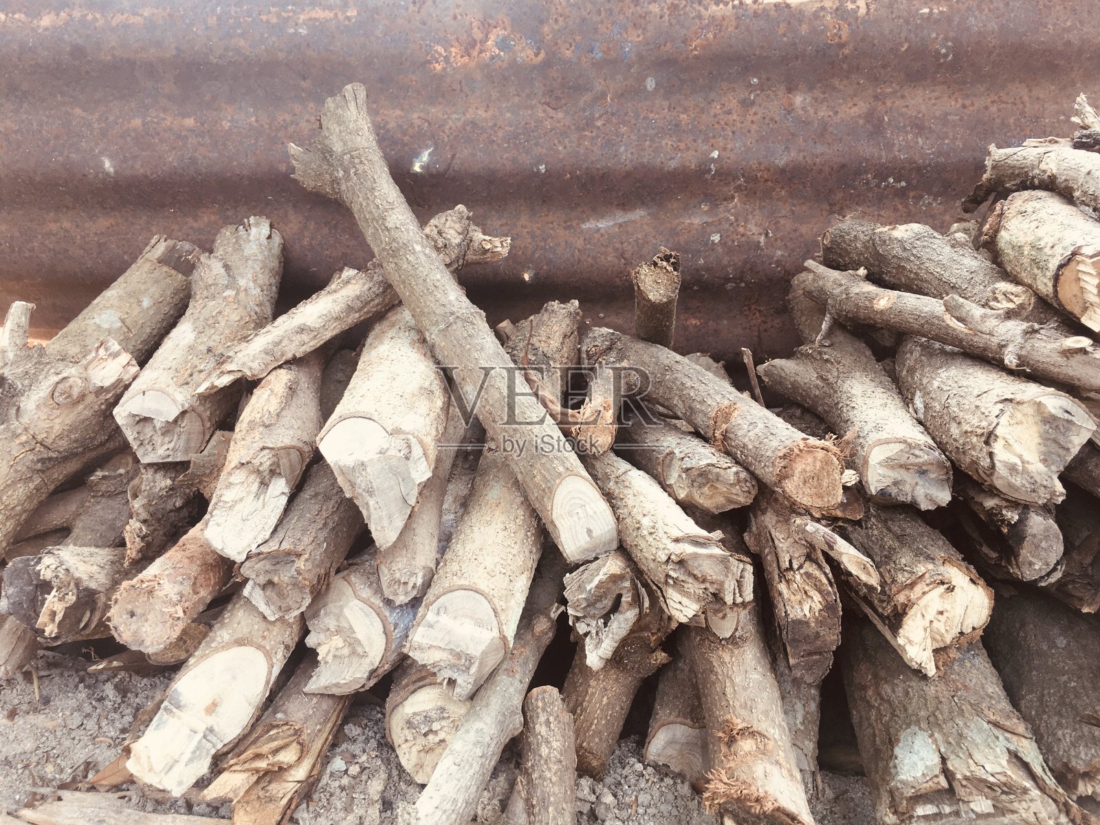 用来生火的木柴照片摄影图片