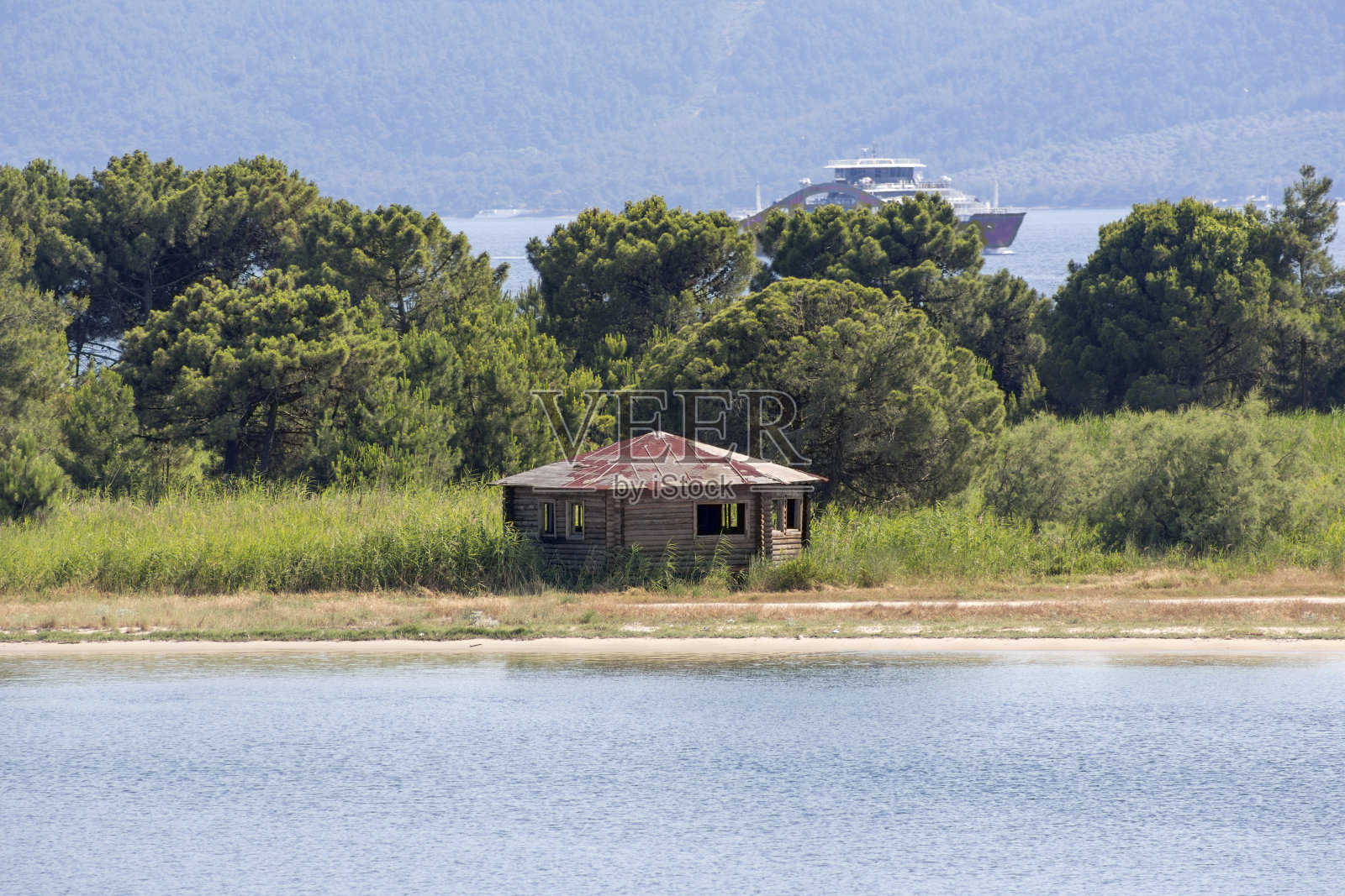 希腊卡瓦拉萨索斯岛附近的克拉莫蒂沙滩照片摄影图片