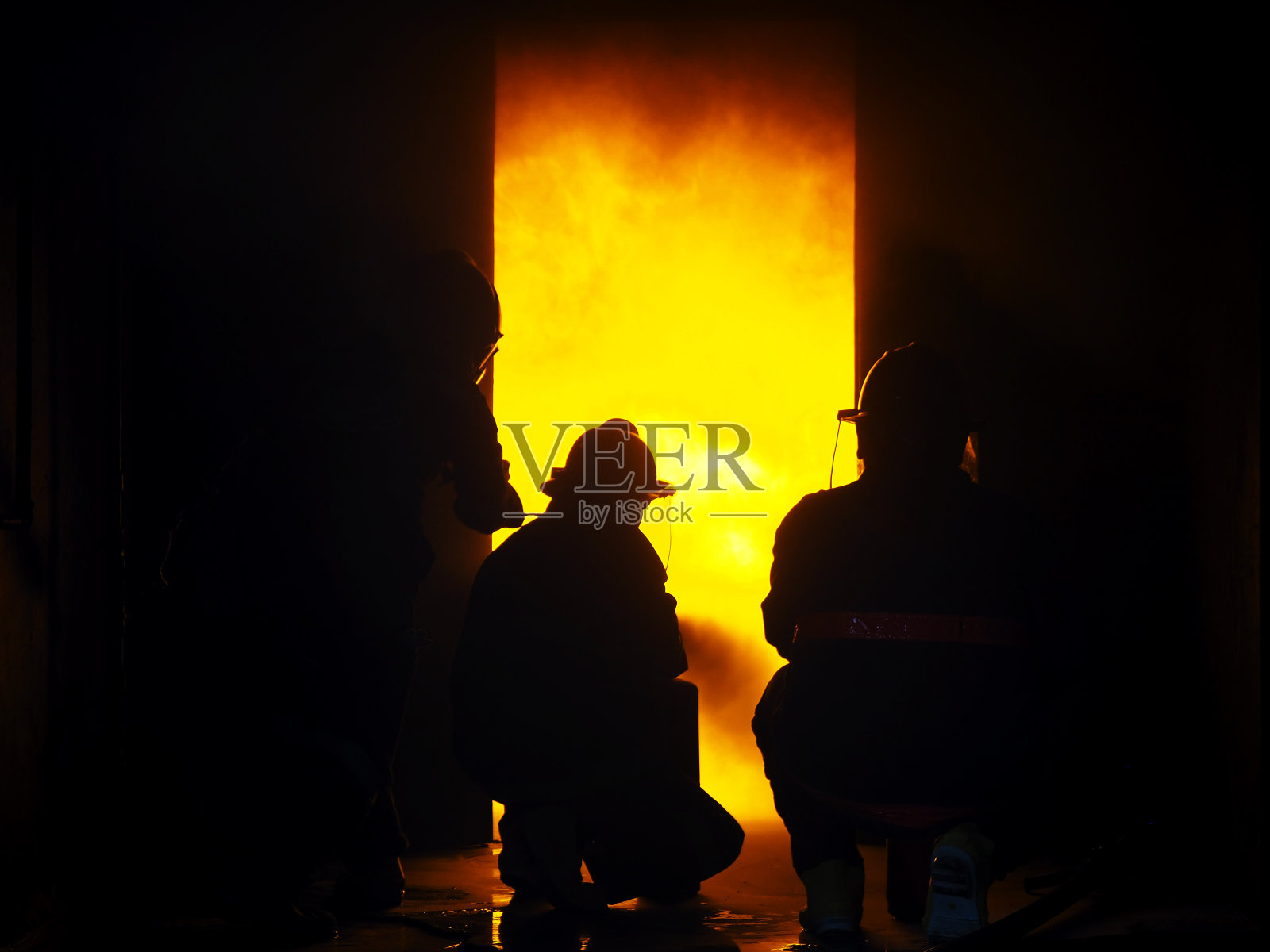 消防部门和应急反应小组将进行灾害准备演习照片摄影图片