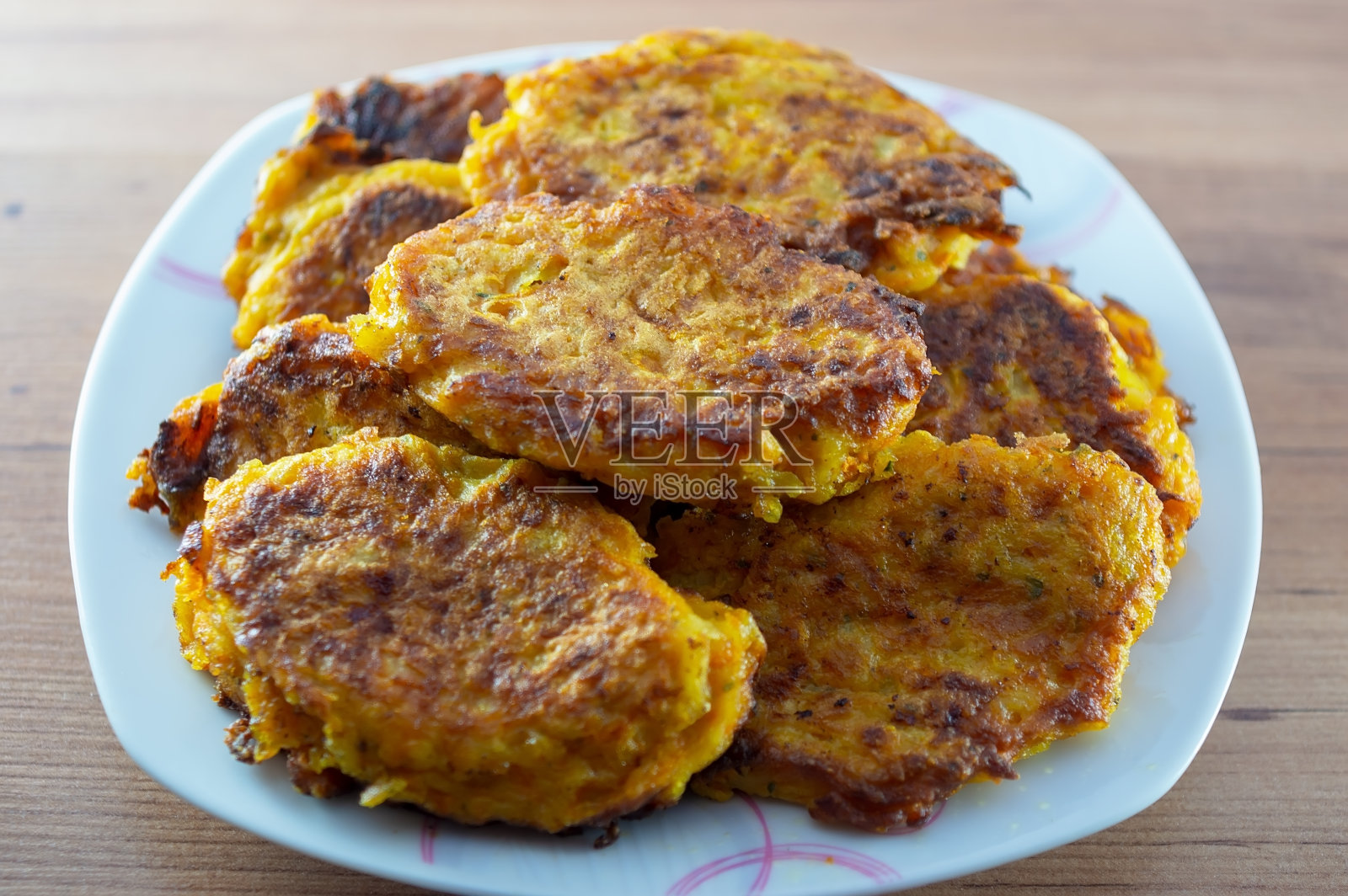 土豆南瓜汉堡，煎饼。工作室照片烹饪照片摄影图片