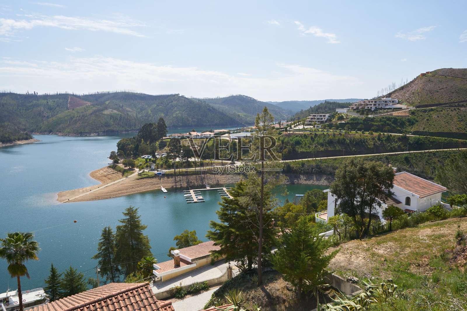 葡萄牙博德阿尔布费拉水坝湖景观照片摄影图片