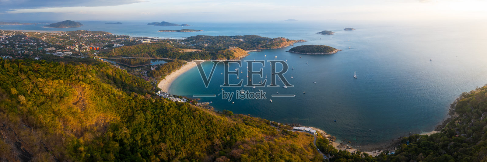 泰国普吉岛和奈汉海滩日落空中全景图照片摄影图片