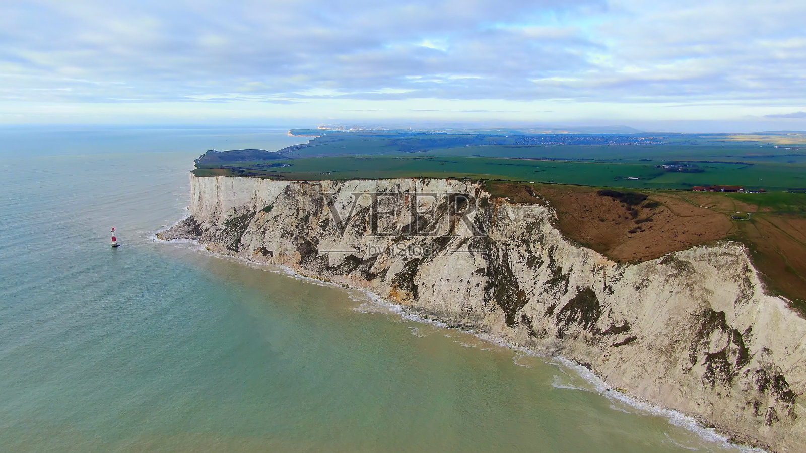 英国海岸的白色悬崖-鸟瞰图照片摄影图片
