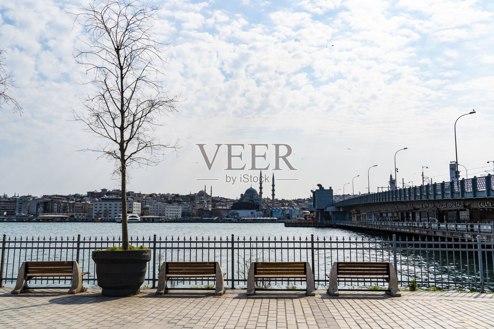 伊斯坦布尔的街道。照片摄影图片