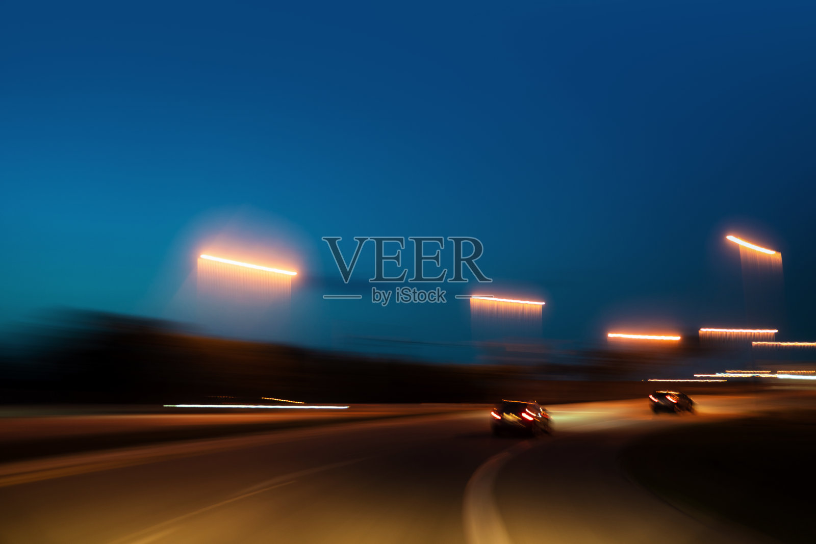 高速公路超速运动照片摄影图片