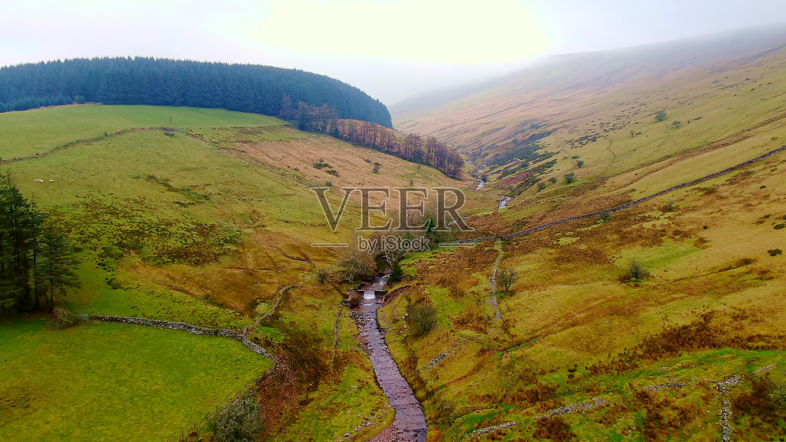 布雷肯灯塔国家公园在威尔士-鸟瞰图照片摄影图片