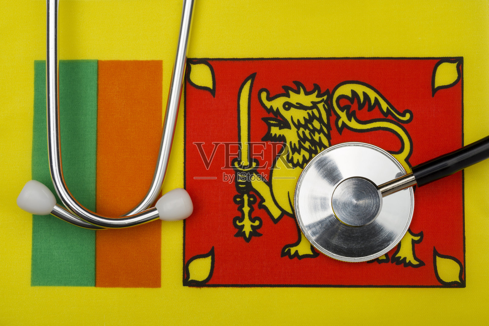 斯里兰卡国旗和听诊器。医学的概念。照片摄影图片