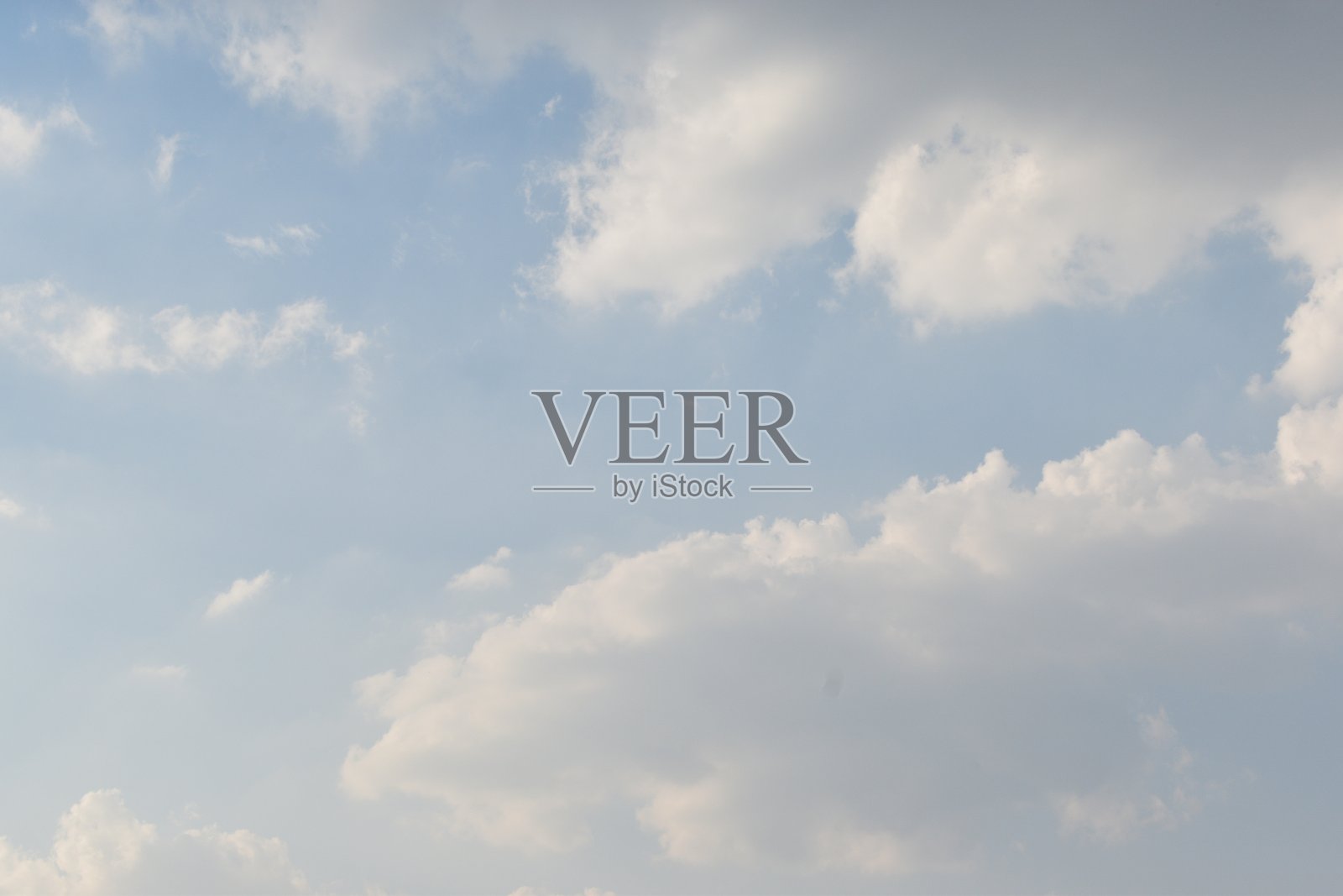 蓝天白云，自然背景。照片摄影图片