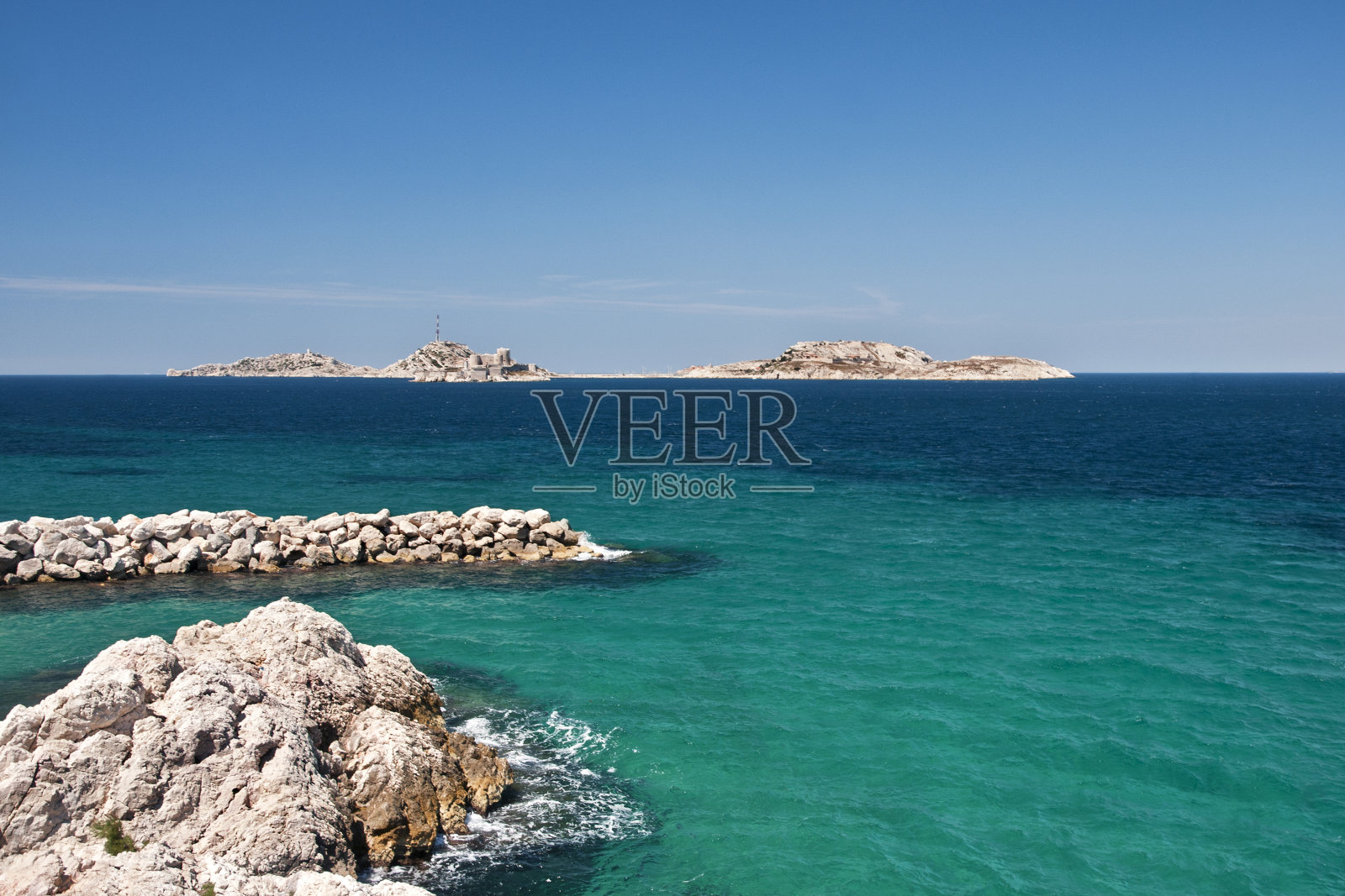 法国马赛:地中海美景，If城堡和Frioul岛照片摄影图片