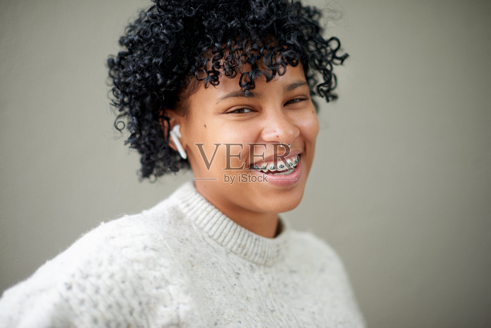 现在我可以整天听我最喜欢的曲子了照片摄影图片