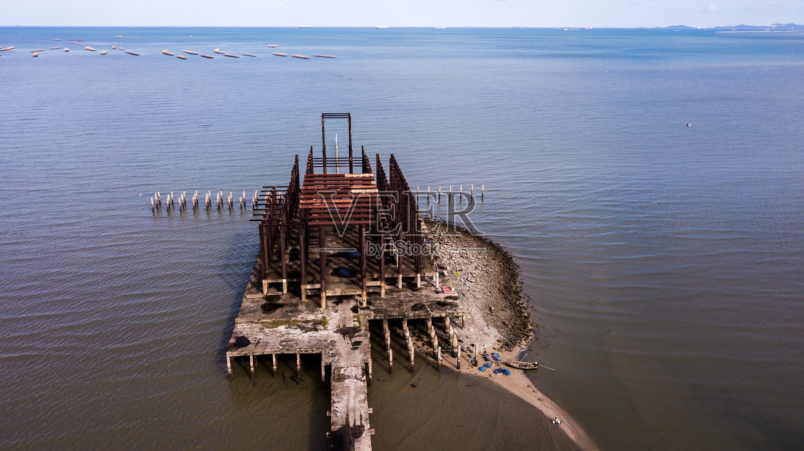 废弃建筑航拍照片照片摄影图片