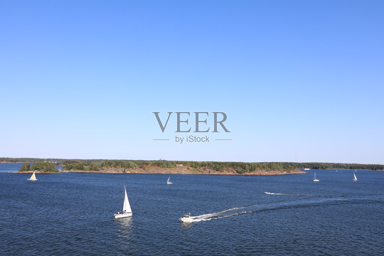 赫尔辛基，芬兰，从港口到波罗的海照片摄影图片