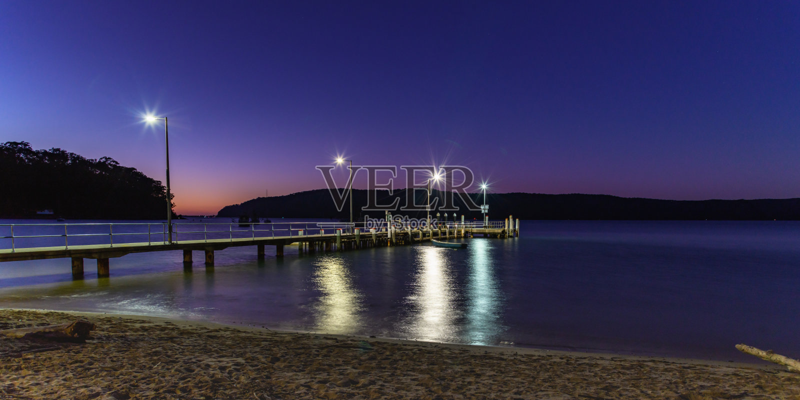 黎明全景码头水景照片摄影图片