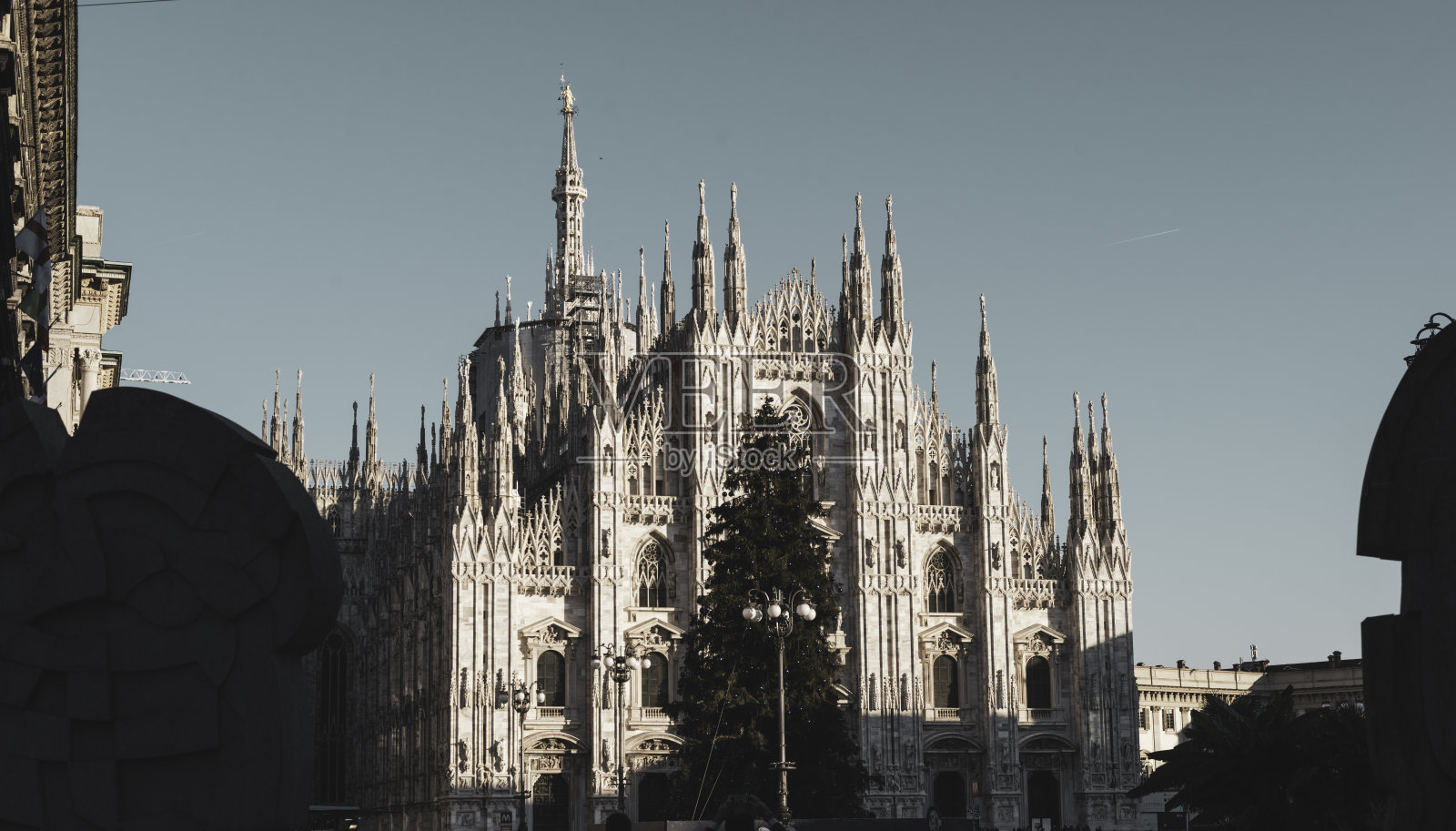 大教堂广场的米兰大教堂。(大教堂广场或大教堂广场)米兰,意大利。照片摄影图片