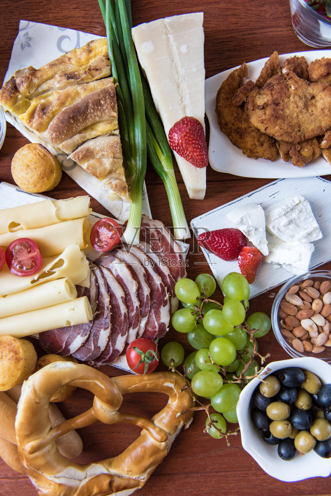 传统的塞尔维亚和巴尔干半岛食物照片摄影图片