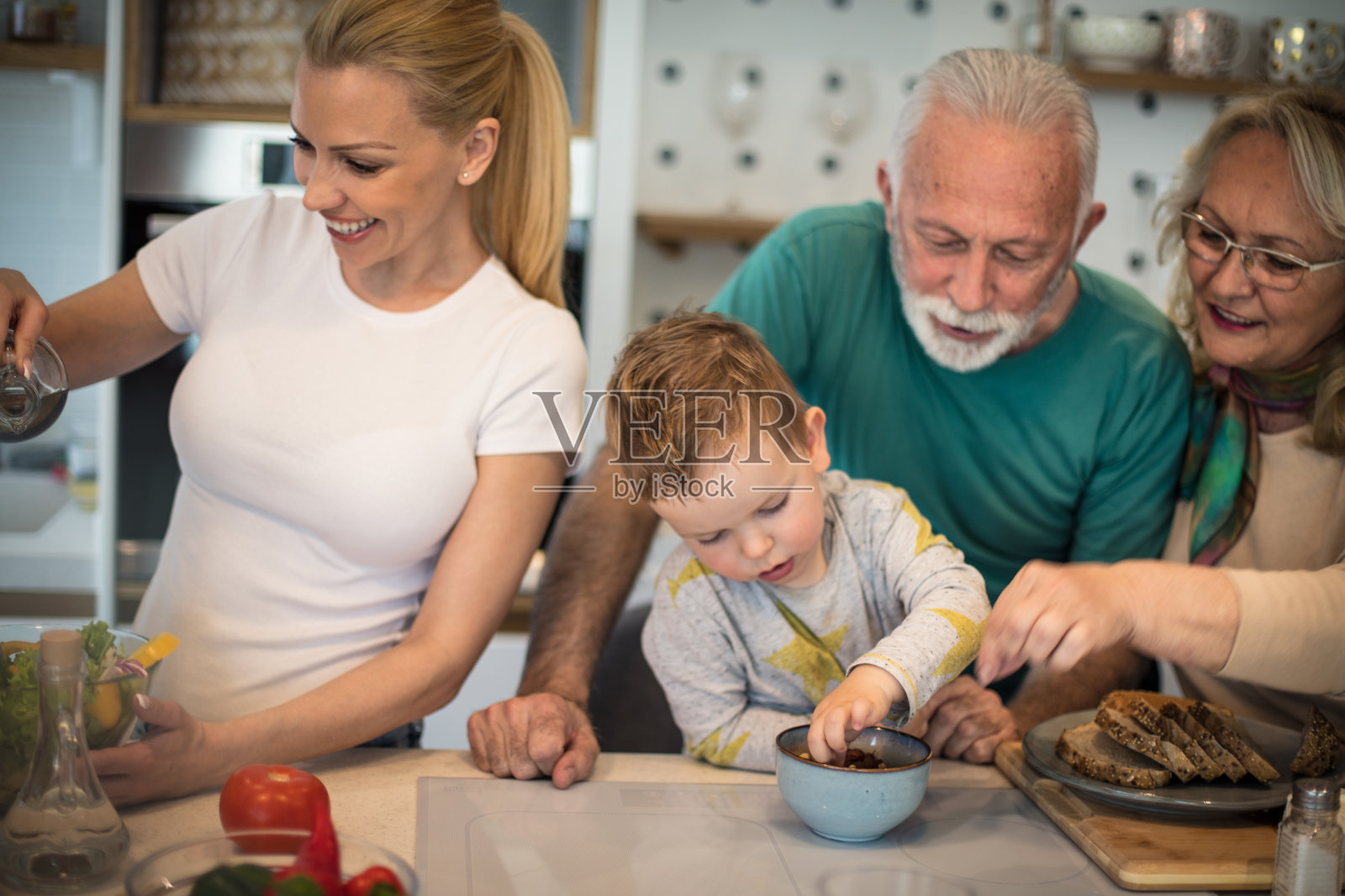 注意饮食。照片摄影图片