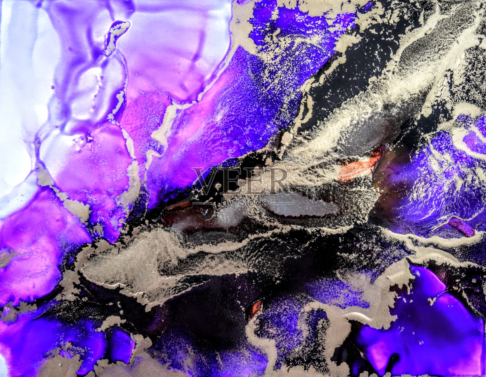 紫色的海市蜃楼照片摄影图片