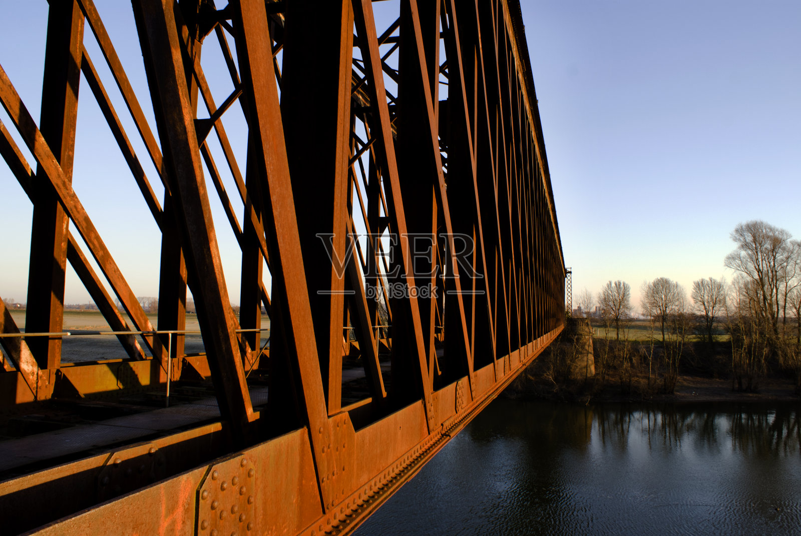 日出的格里豪森铁路桥照片摄影图片