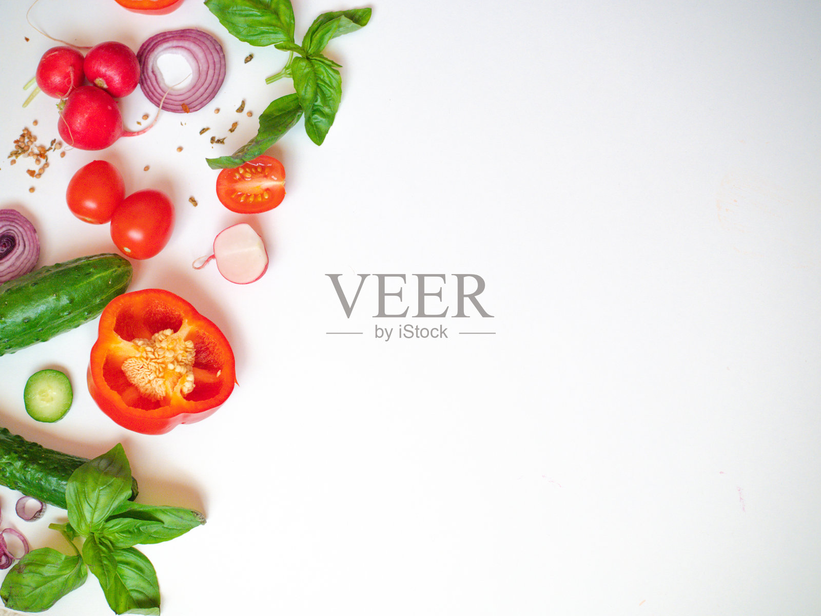 烹饪框架与新鲜蔬菜在白色背景顶视图空间文本照片摄影图片