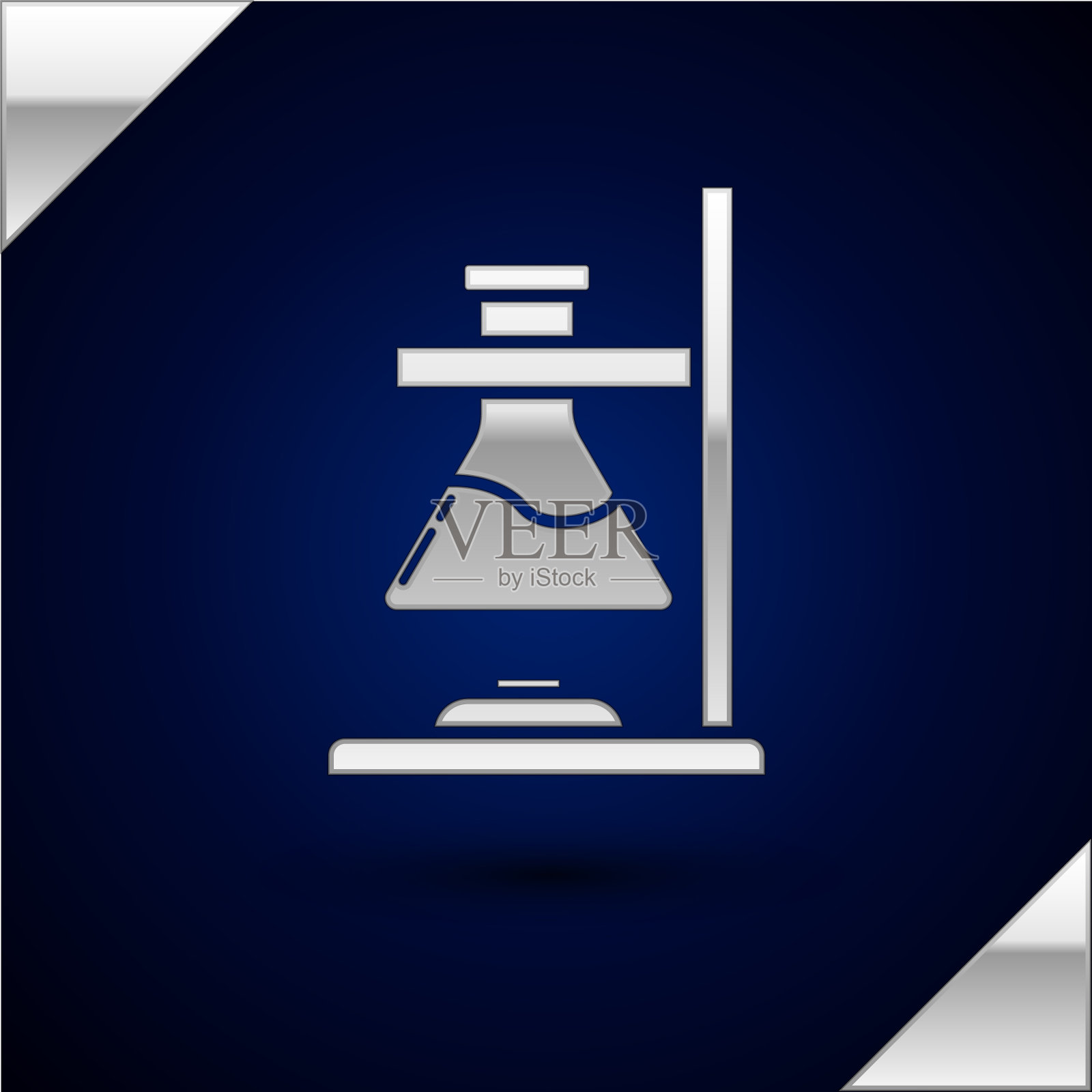 火焰加热器上的银玻璃试管烧瓶图标素材