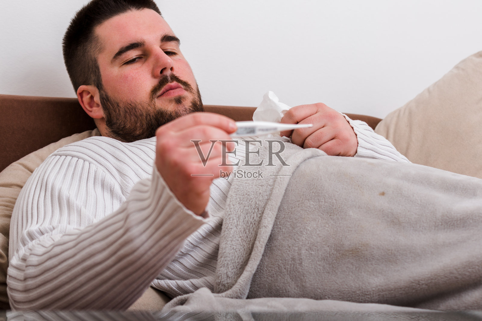 男子感染冠状病毒照片摄影图片