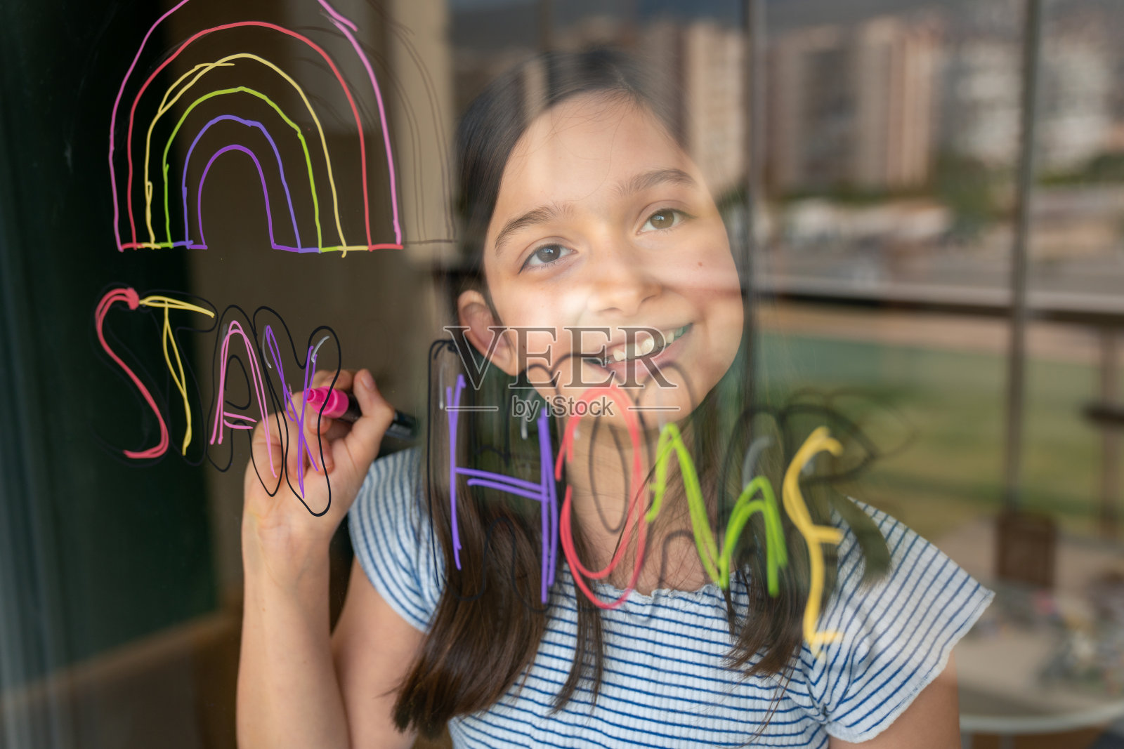 居家隔离，注意安全照片摄影图片