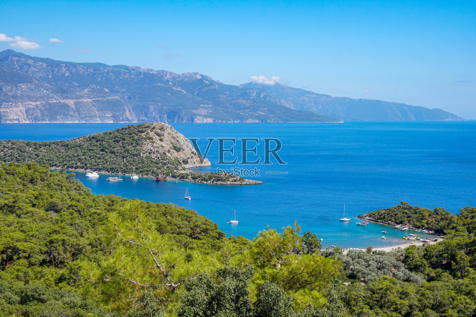 从海湾到土耳其法特耶的Oludeniz的船只。照片摄影图片