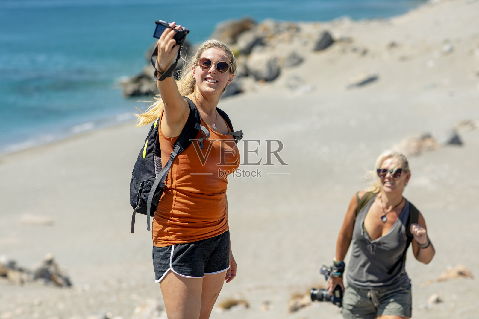 让我们停下来自拍照片摄影图片