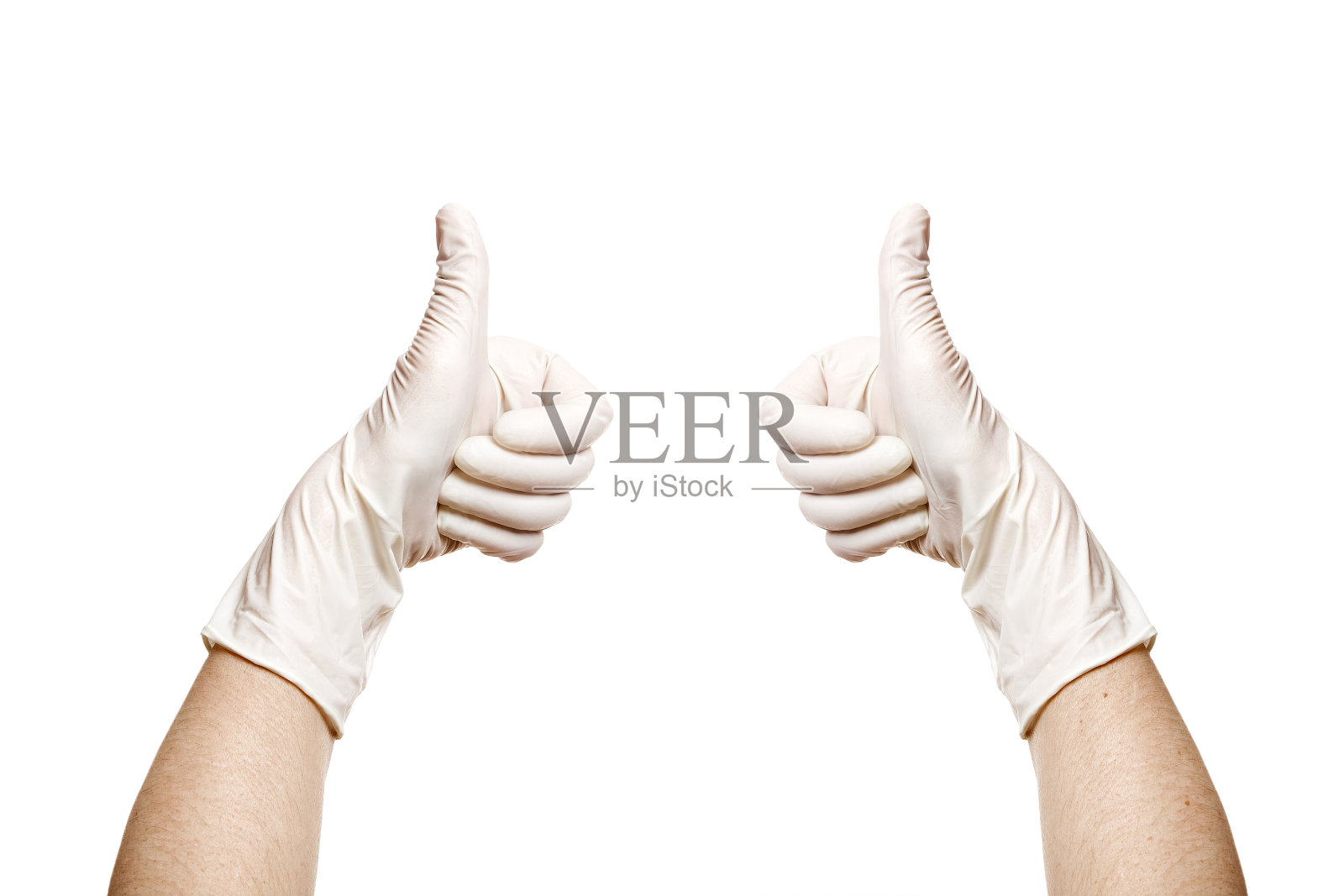 双手在一个医疗无菌手套显示拇指赞成的手势同意，概念模拟孤立在白色背景与复制空间。照片摄影图片