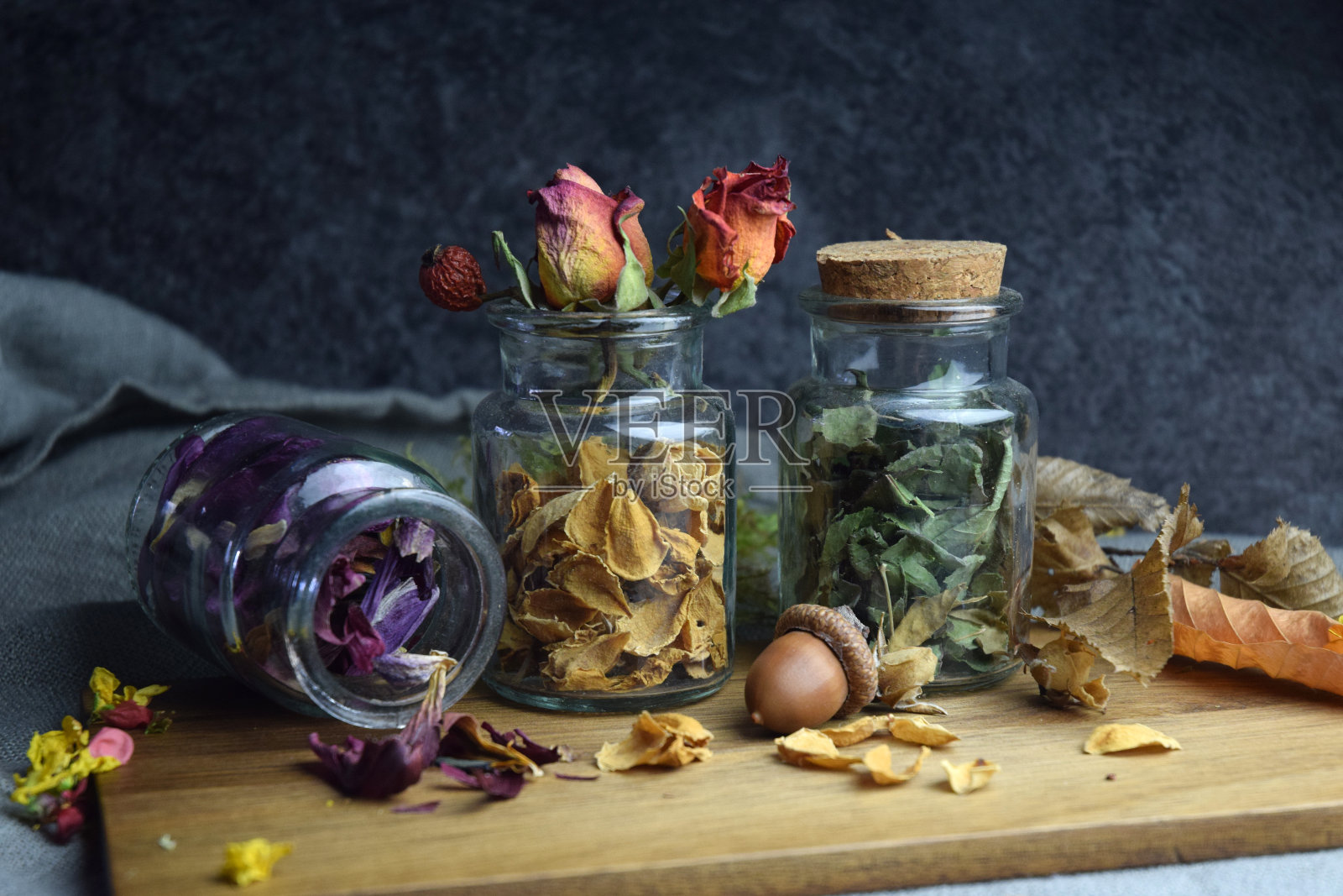 干香草和花蕾混合照片摄影图片