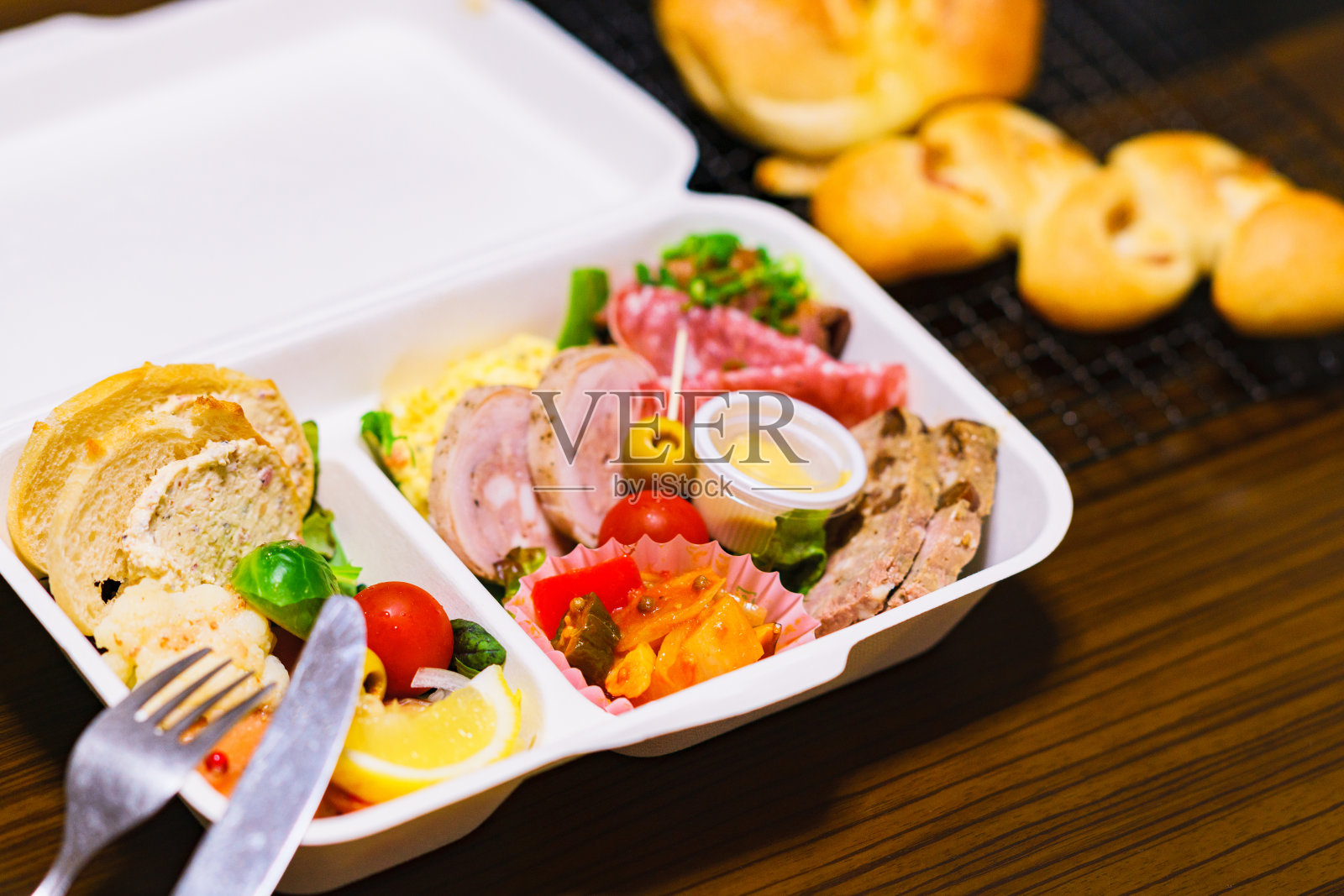 在家吃的意大利外卖照片摄影图片