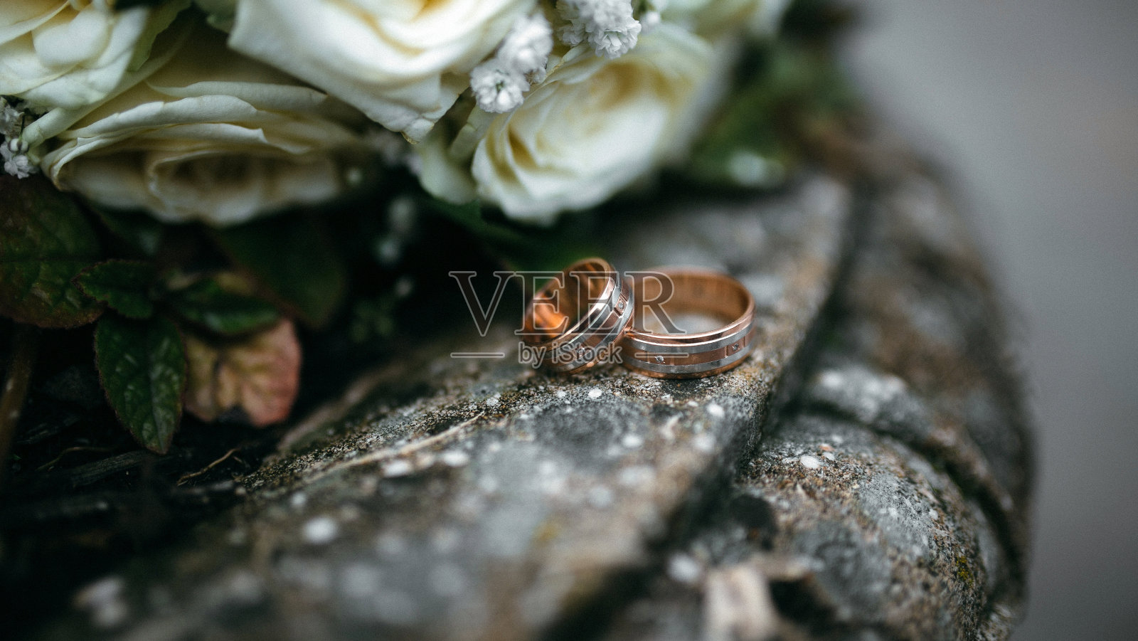 漂亮的新婚戒指照片摄影图片