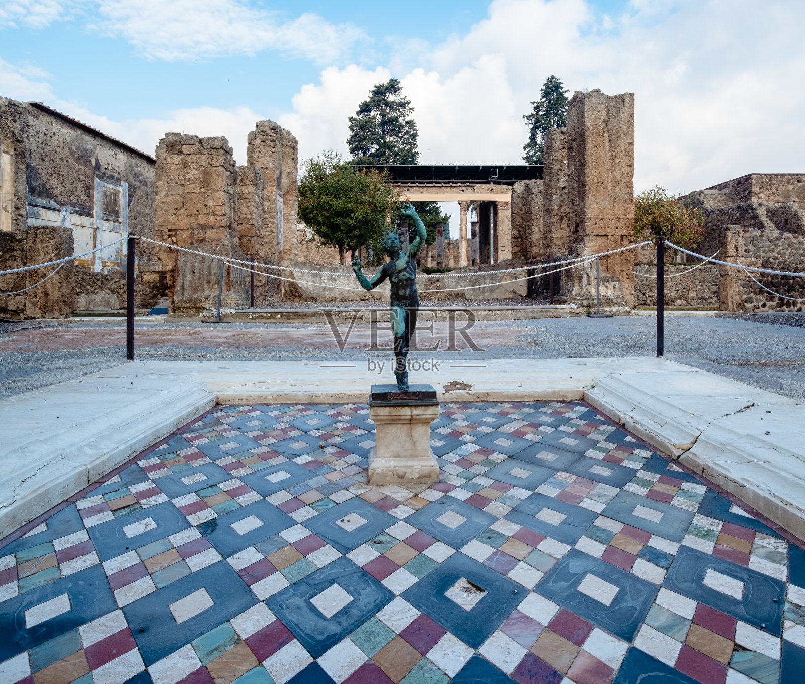 庞贝，《动物之家》照片摄影图片