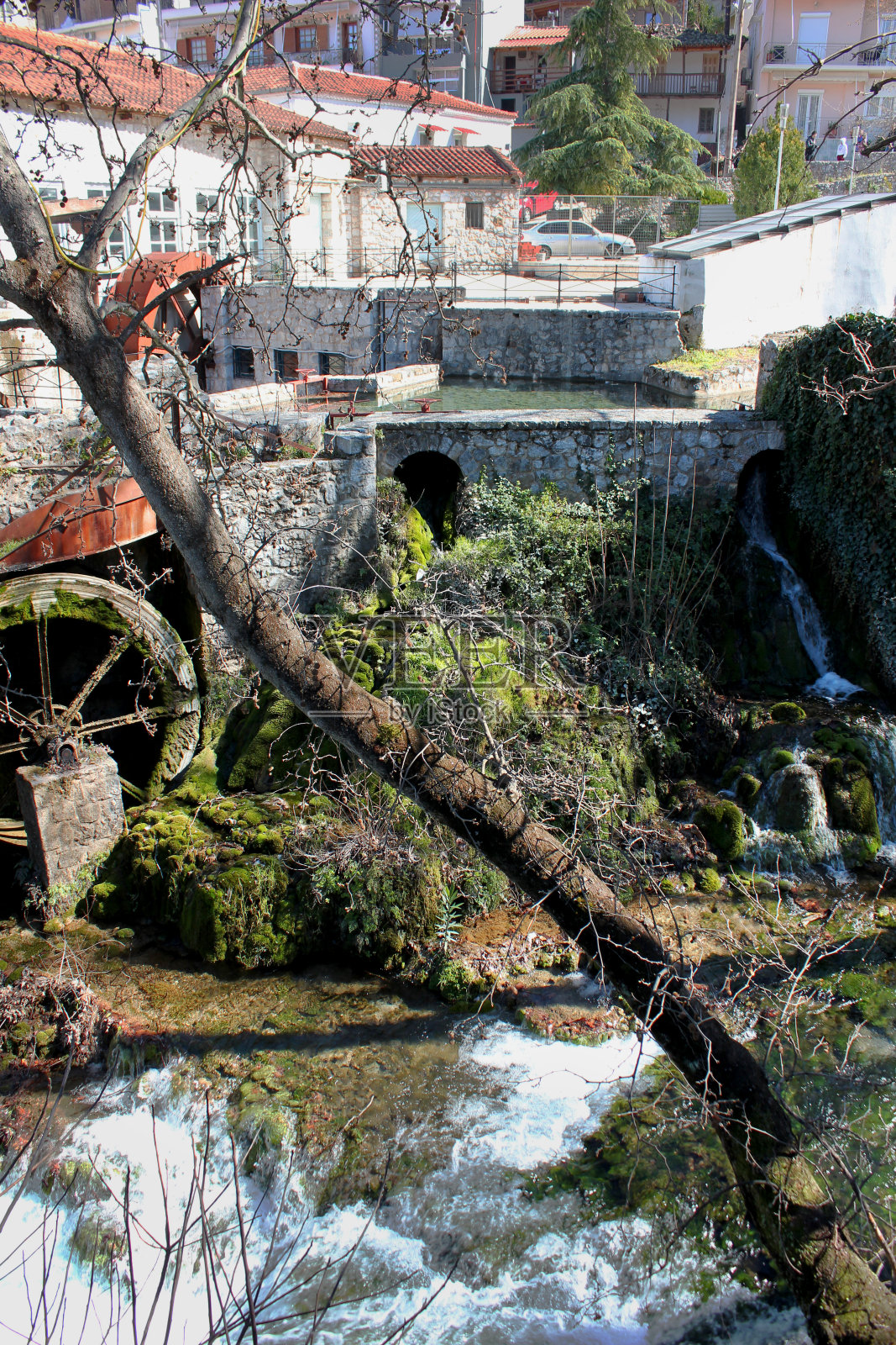 希腊利瓦迪亚波奥蒂亚的克里亚斯泉照片摄影图片