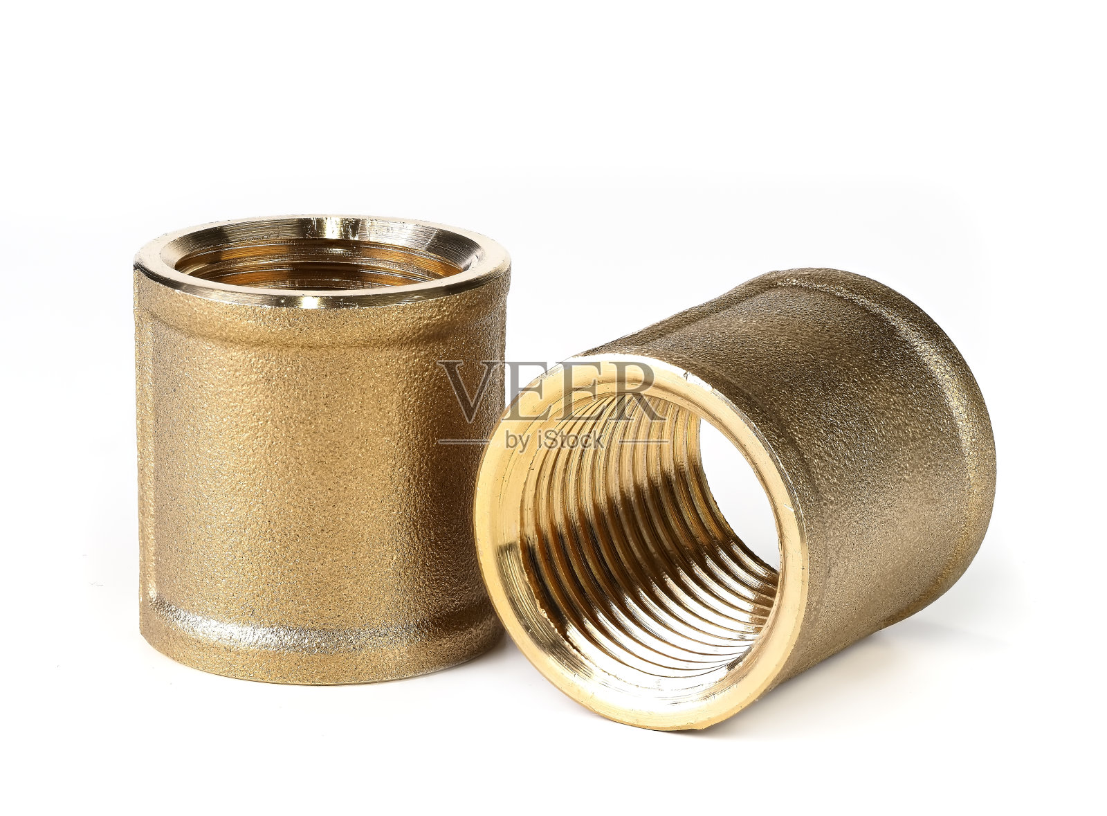 1/2"内螺纹到1/2"内螺纹适配器隔离在白色背景上照片摄影图片