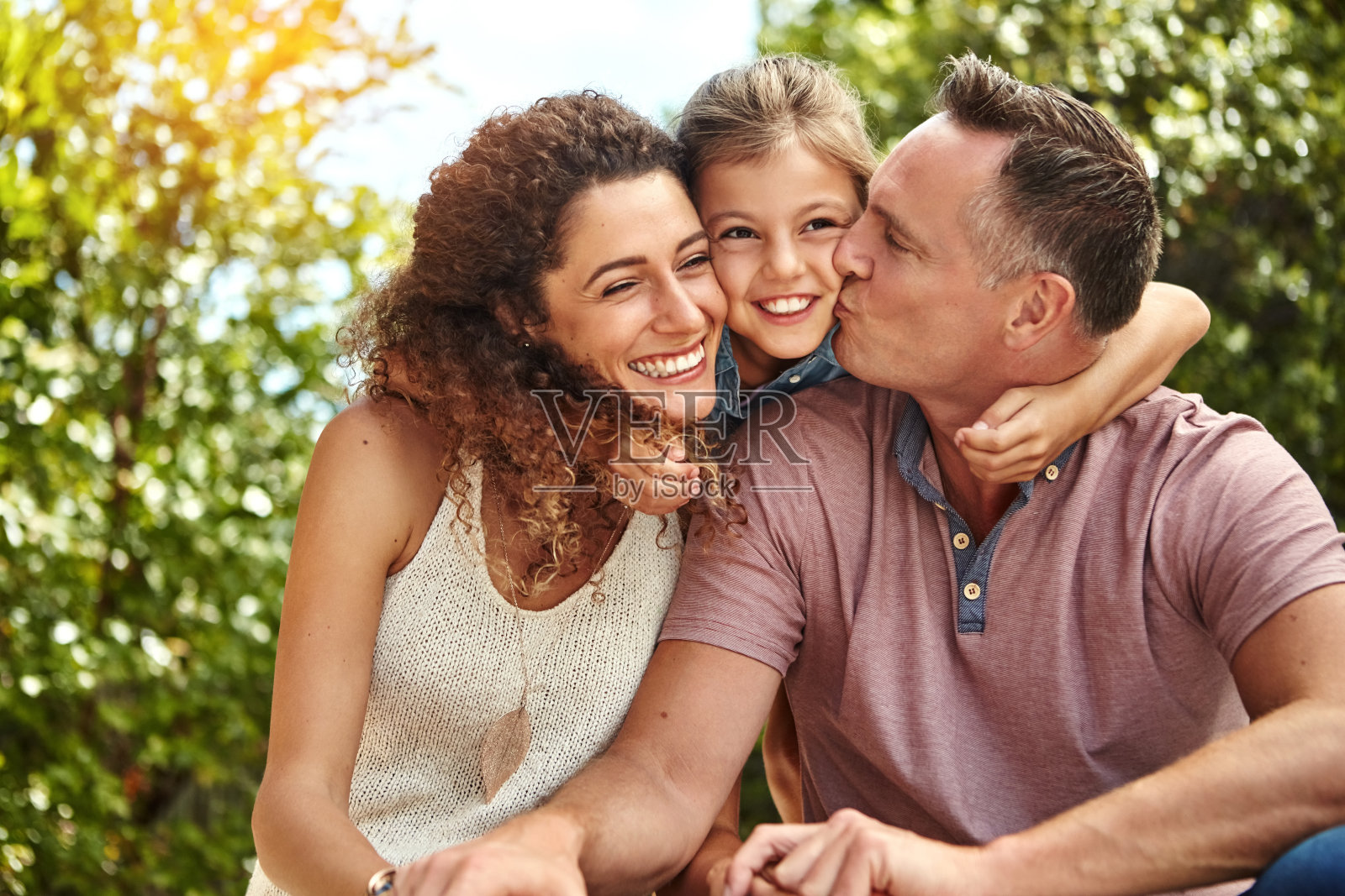 我的家庭是我的生命之光照片摄影图片