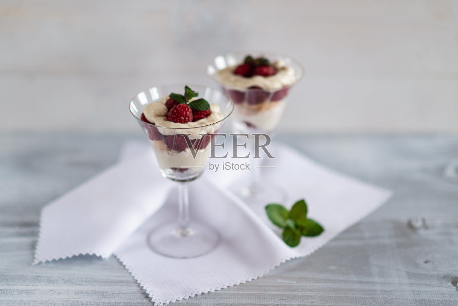 覆盆子甜点照片摄影图片