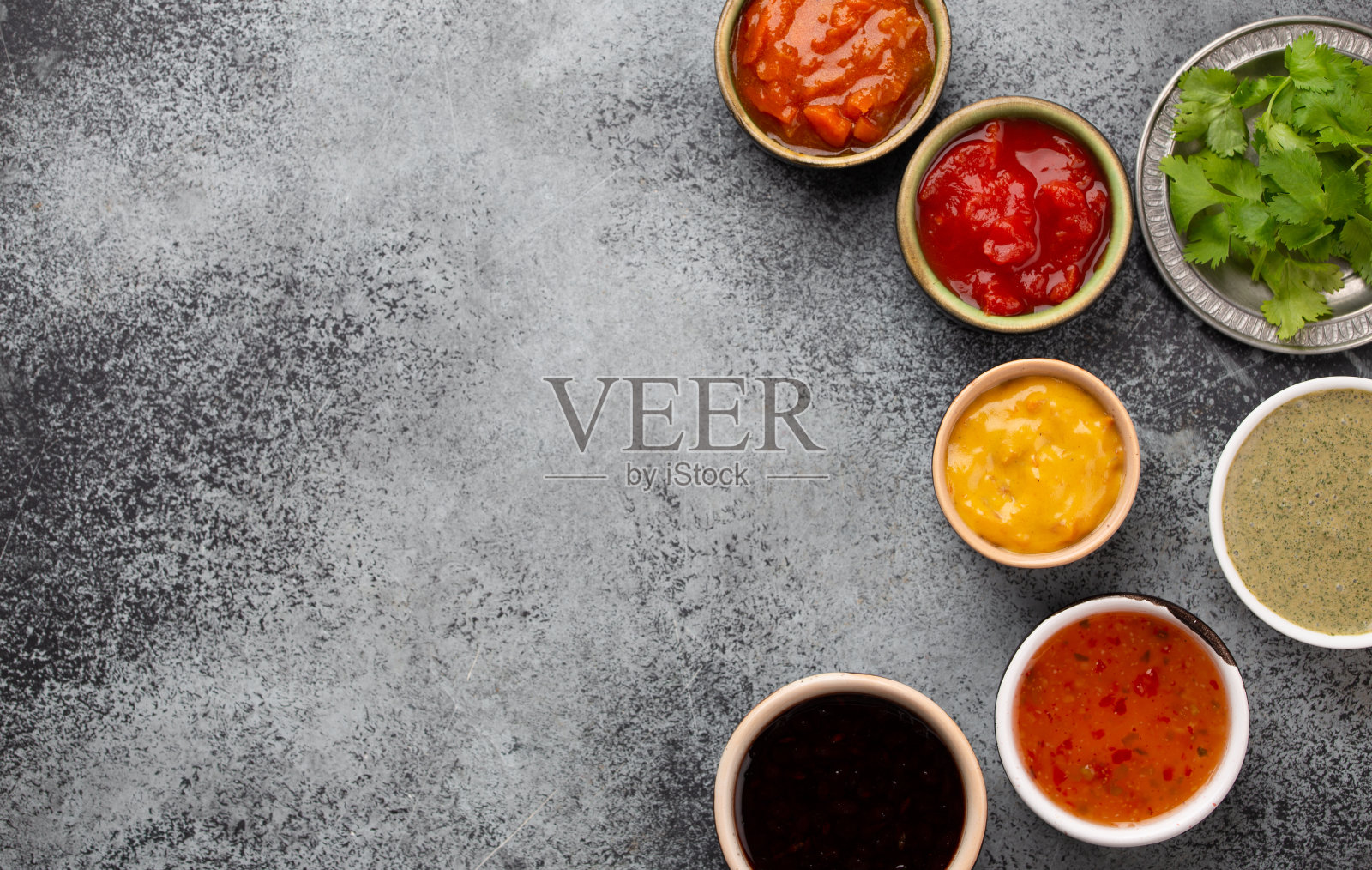 各种各样的印度酸辣酱照片摄影图片