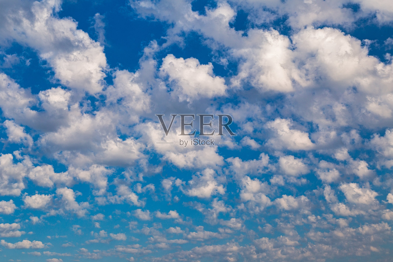 蓝天和白云。照片摄影图片