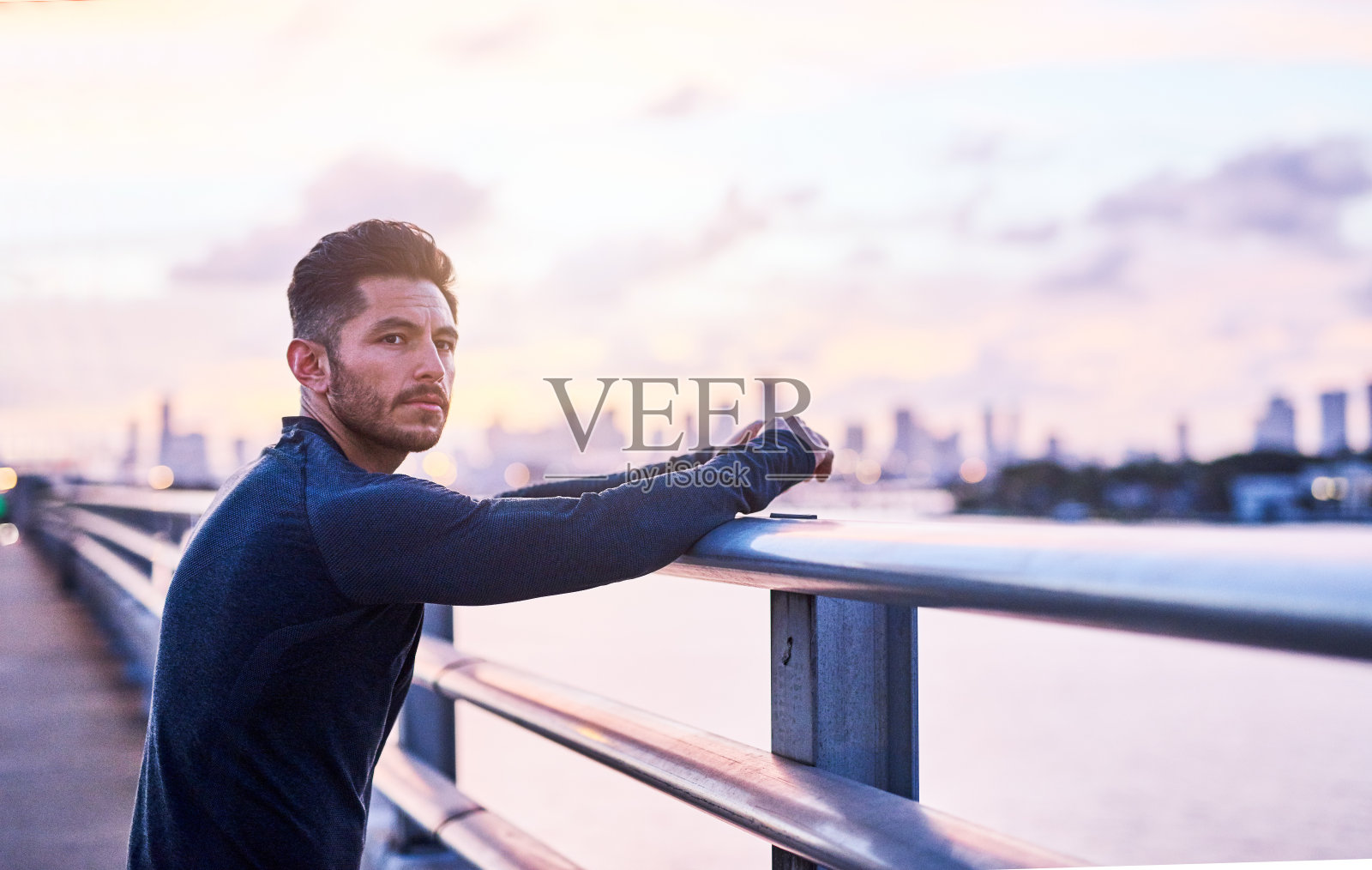 今天我要更加努力地训练照片摄影图片