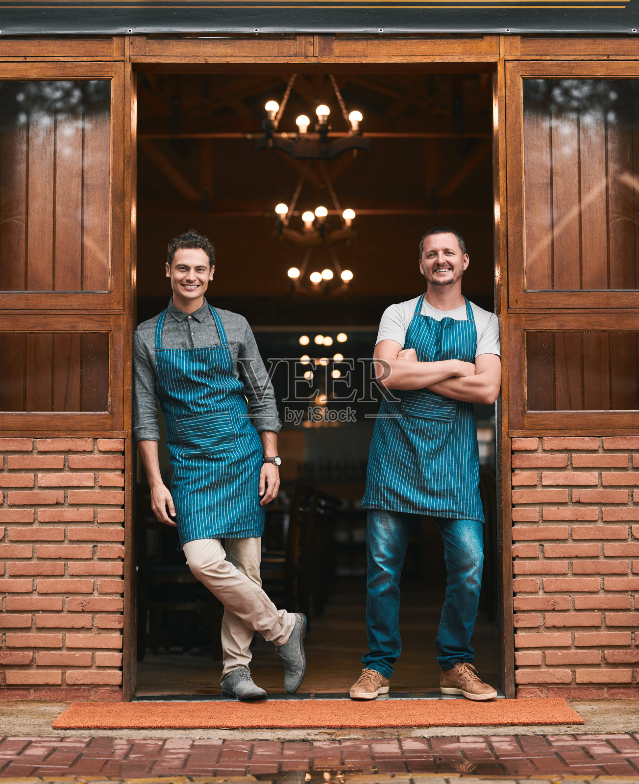 是时候让顾客进来了照片摄影图片