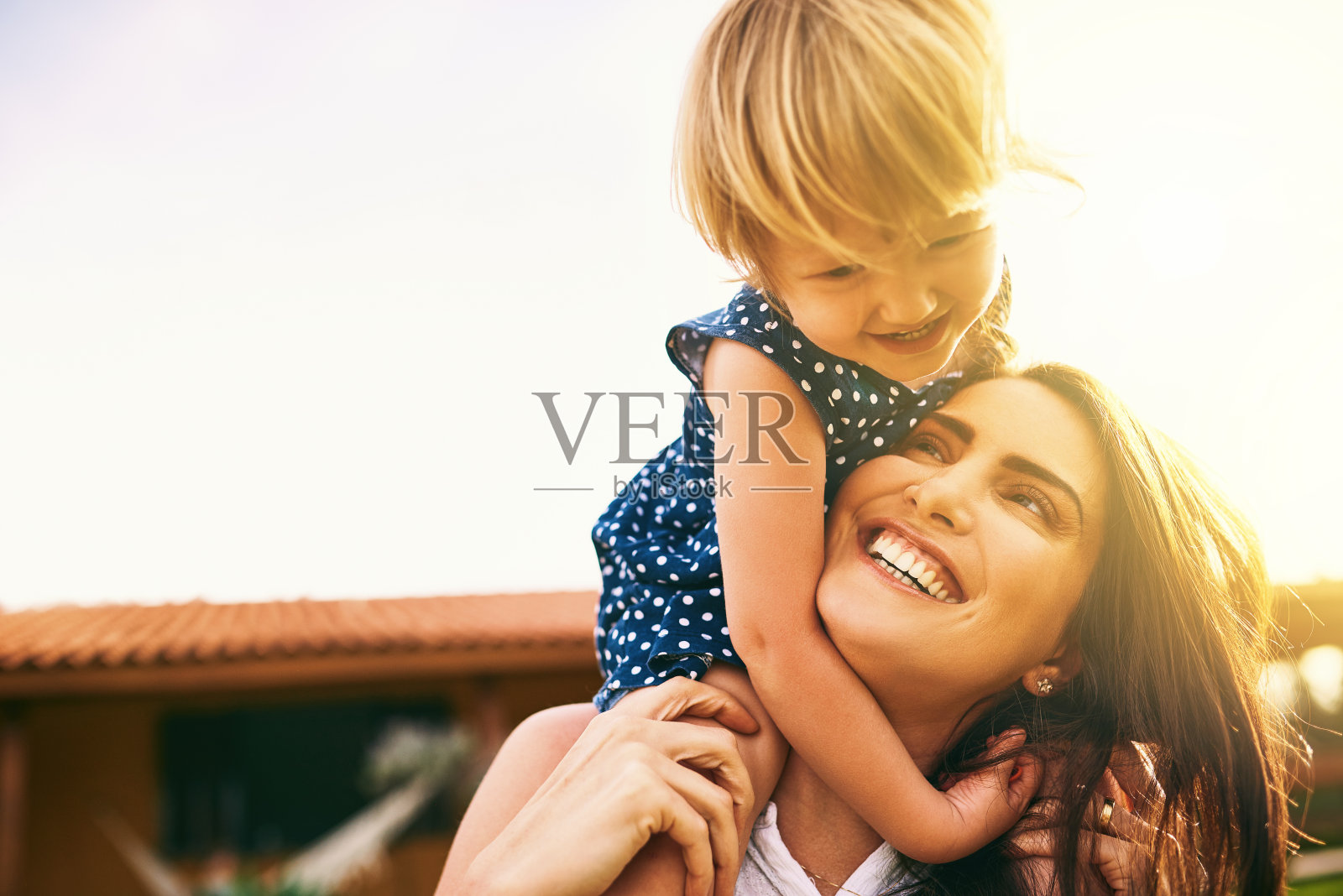 孩子们给我们所有的日子带来了阳光照片摄影图片