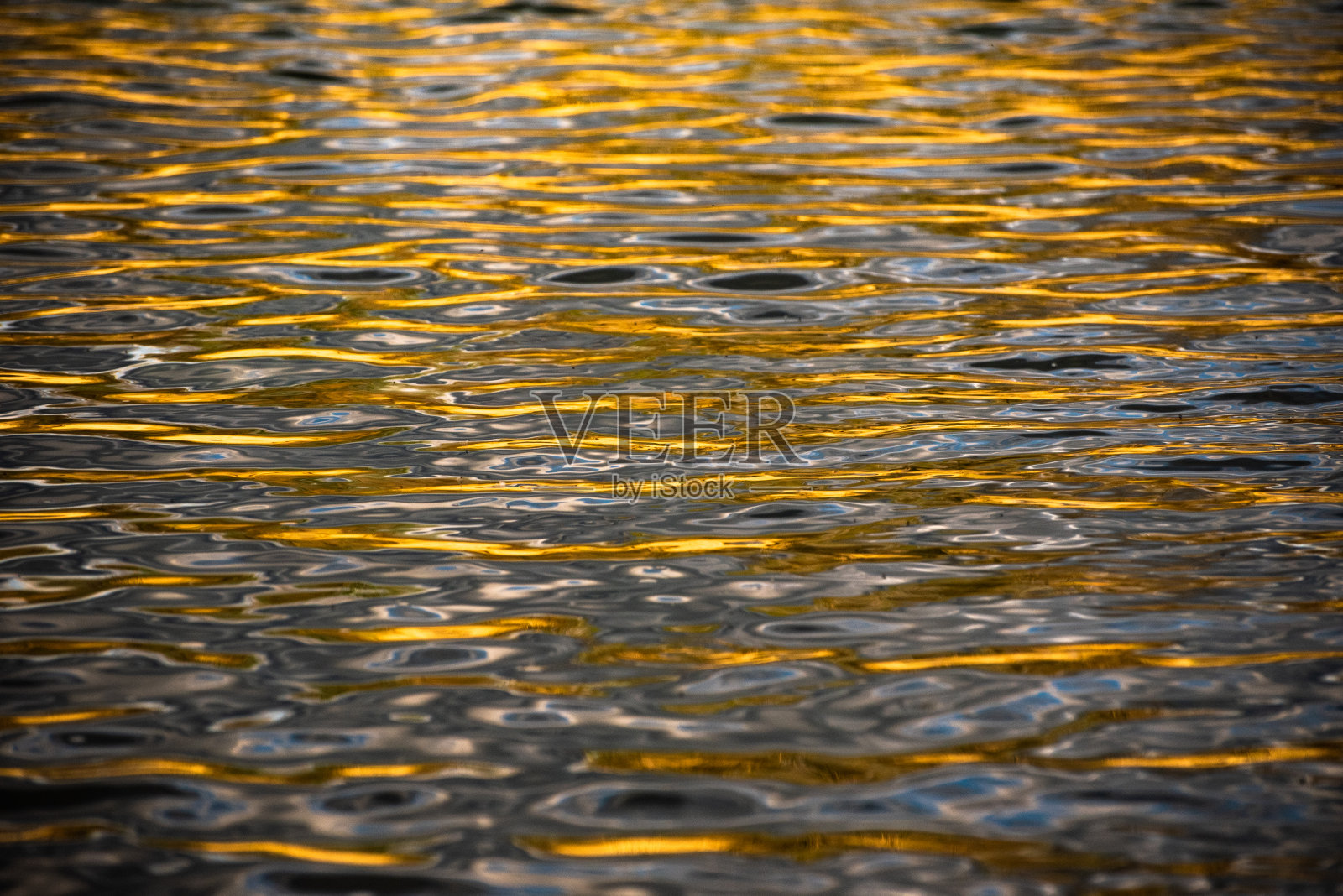 起伏多变的山河纹理照片摄影图片