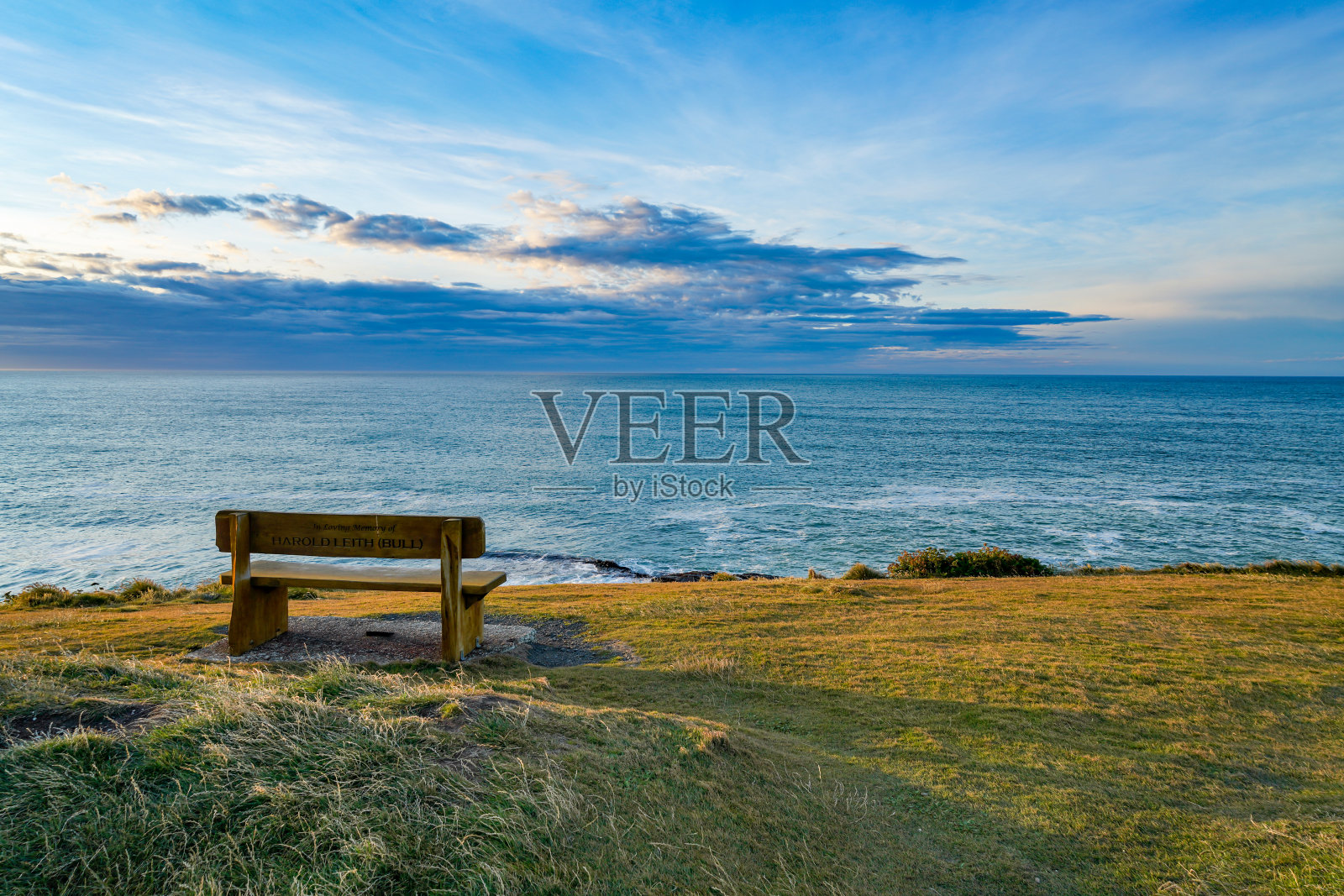 古里奥湾悬崖的黎明，卡特林斯，南，新西兰照片摄影图片