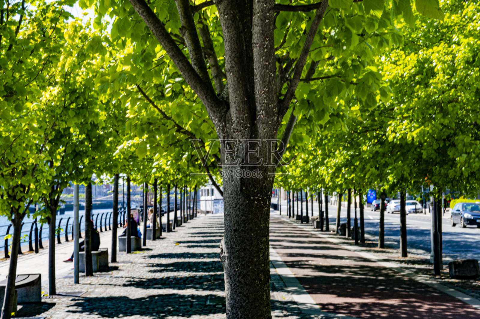 爱尔兰都柏林，冠状病毒感染期间，都柏林市中心空荡荡的街道。照片摄影图片