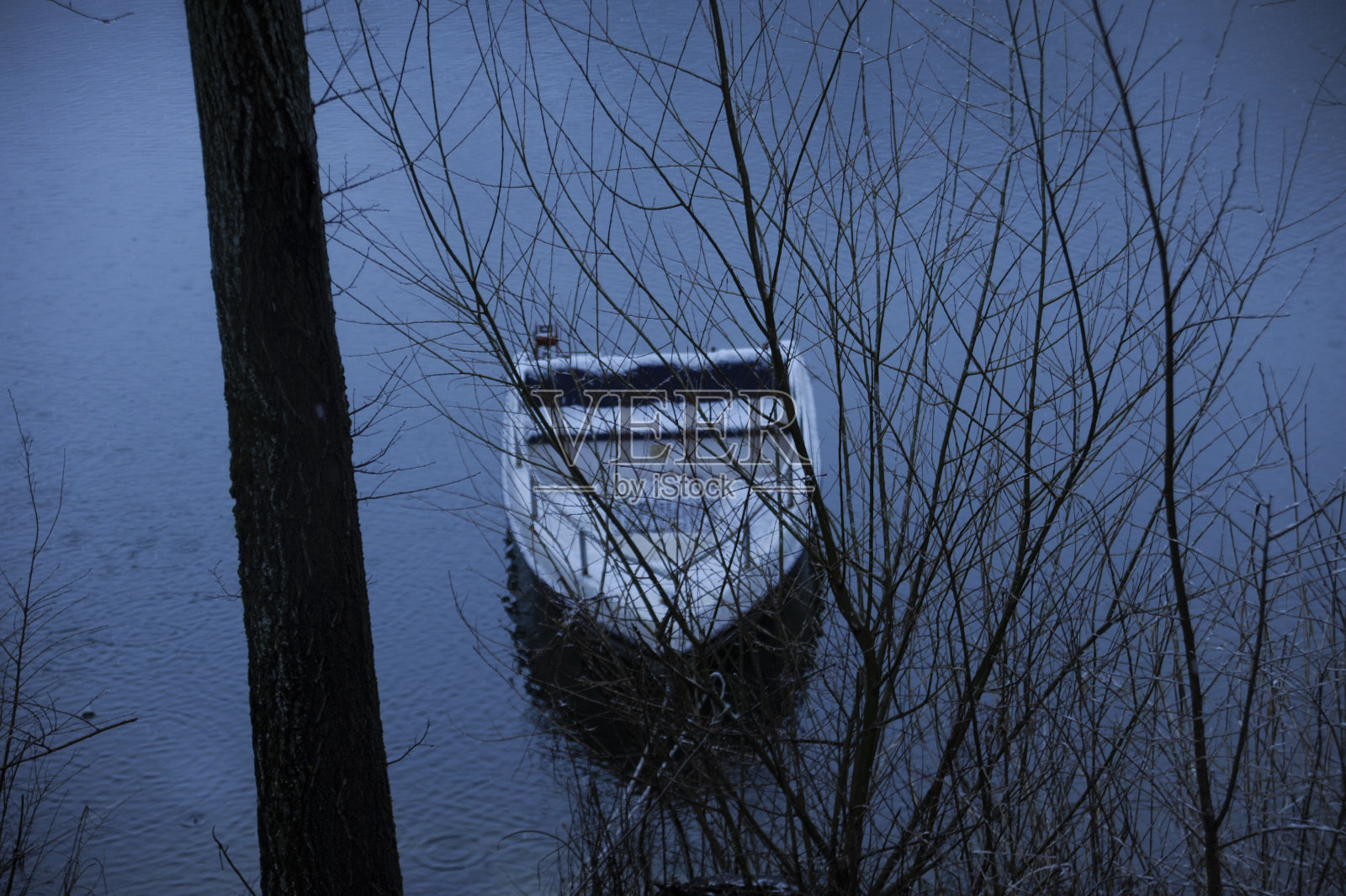 意大利的冬湖照片摄影图片