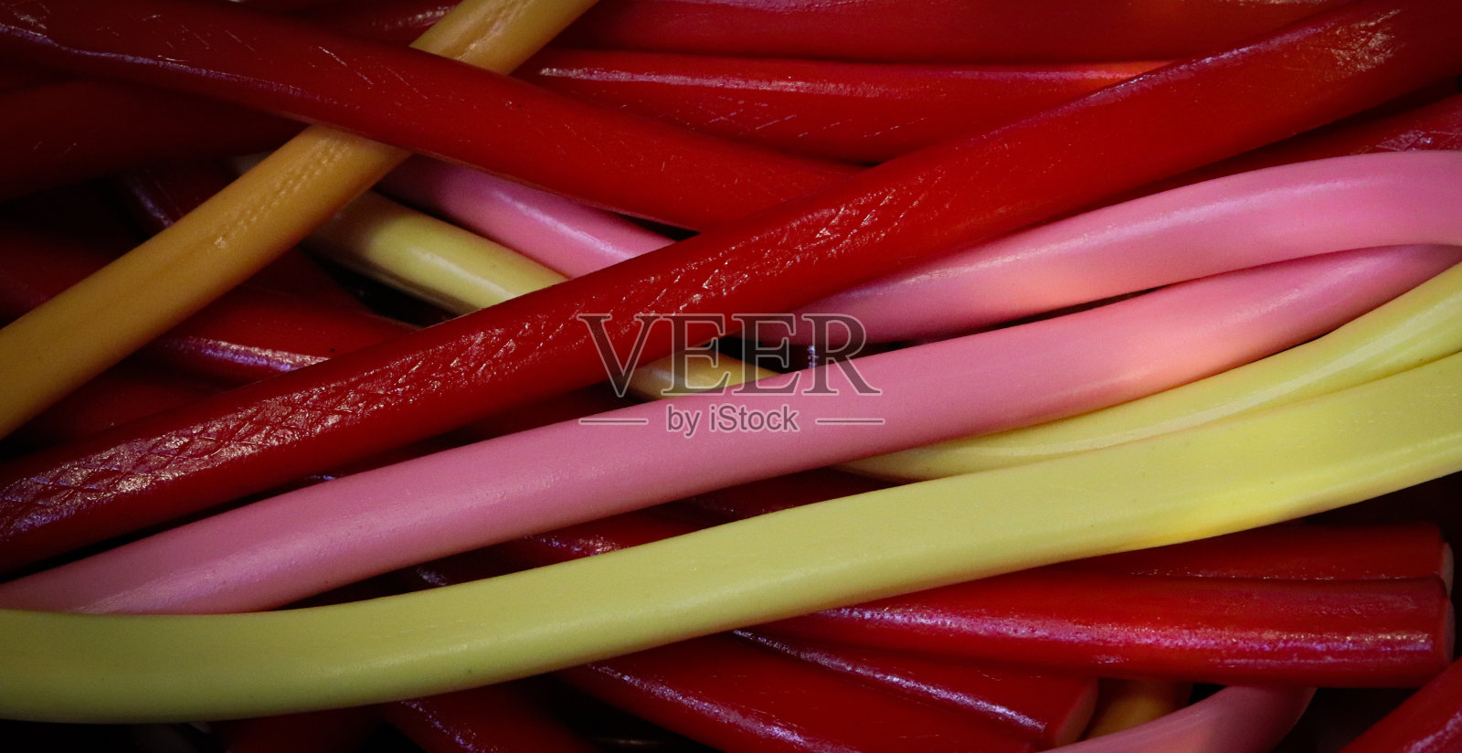 不同类型的糖果，给一个美丽的颜色的形象。照片摄影图片