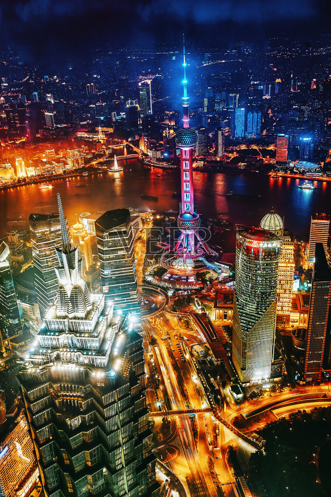 夜景摩天大楼，城市建筑，浦东，中国上海。照片摄影图片