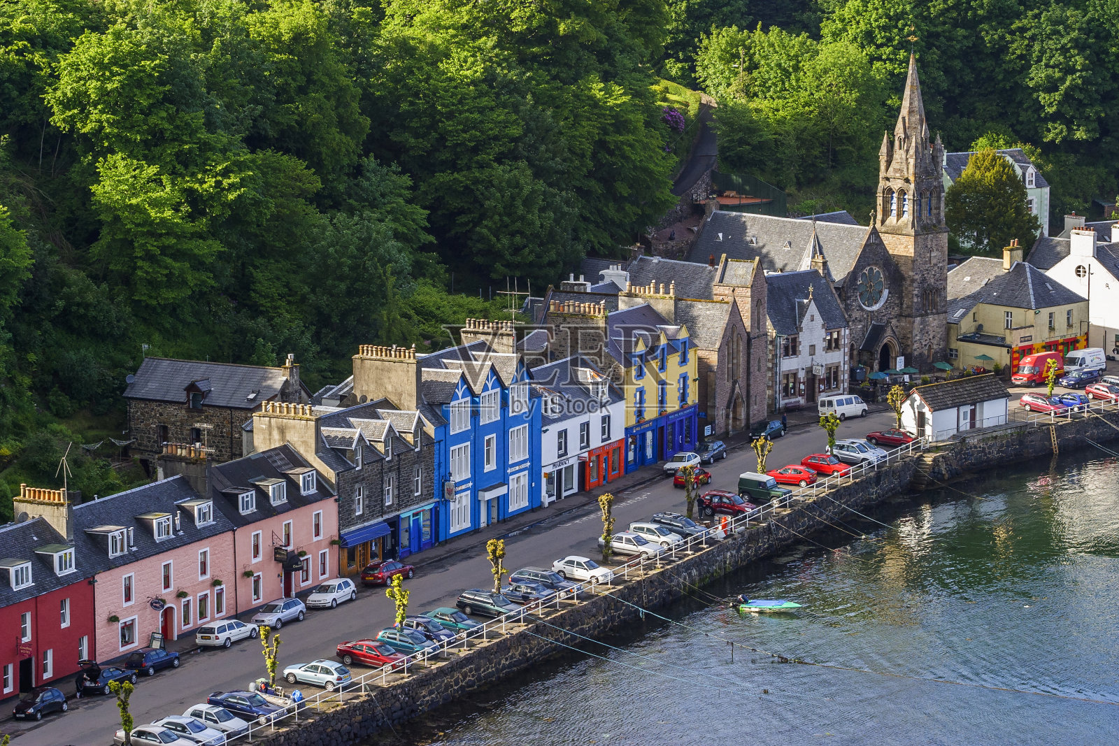 苏格兰托博莫里田园诗般的老城的高视角照片摄影图片