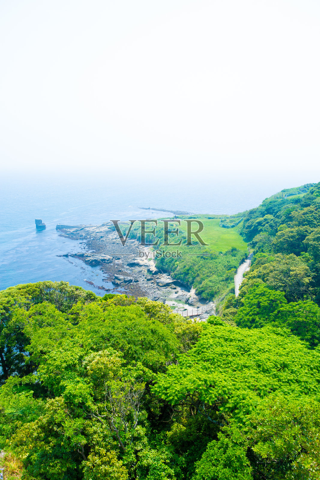 横须贺蓝天绿林照片摄影图片